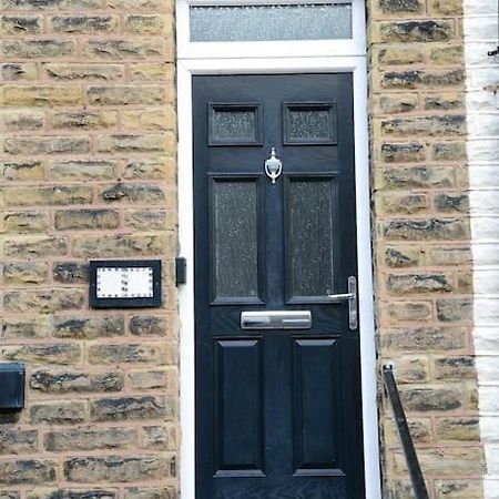 バーンズリーDelightful 2 Bed Town Centre House, Sleeps 4アパートメント エクステリア 写真